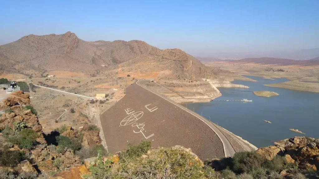 eine gute Stimmung in Barrage Youssef Ben Tachefine